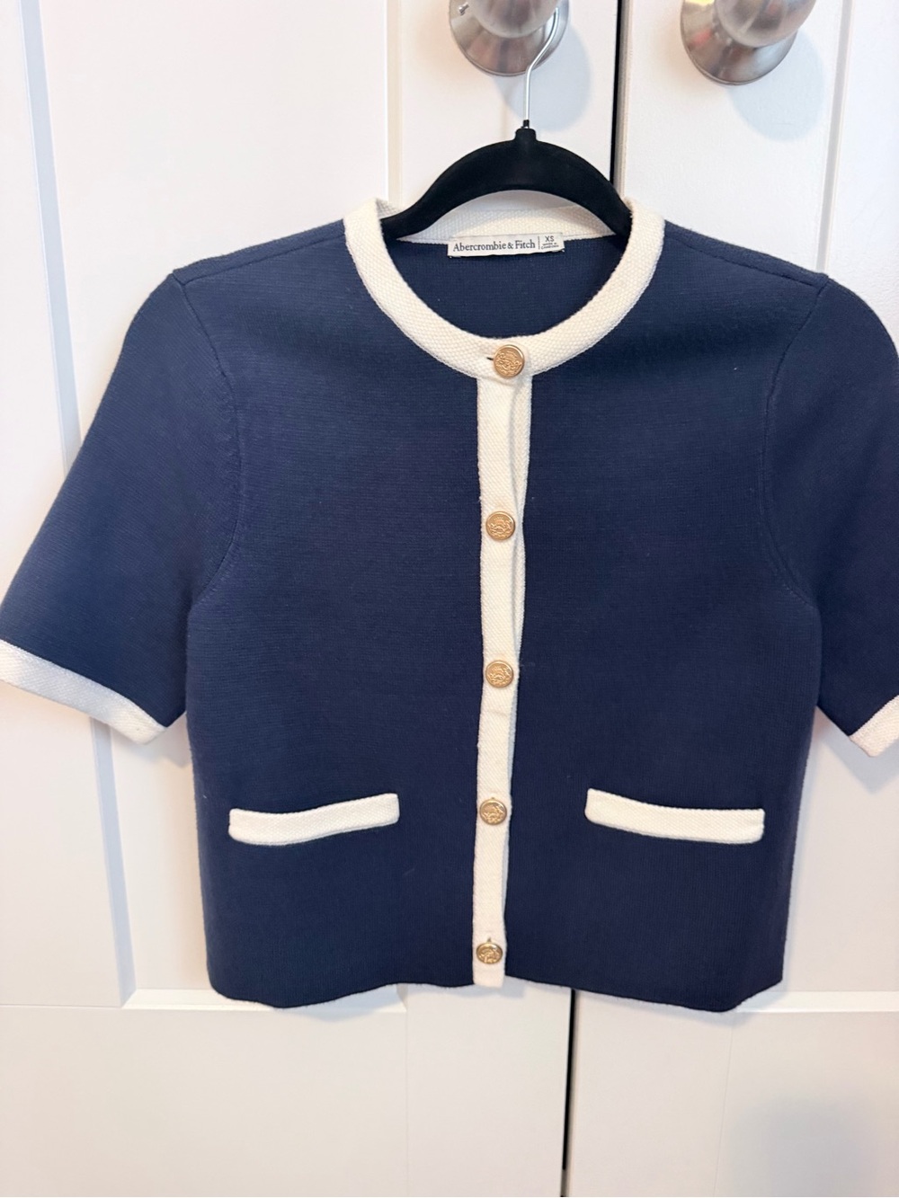 Abercrombie & Fitch Navy Blue Short-Sleeve Cardigan with White Trim (XS)